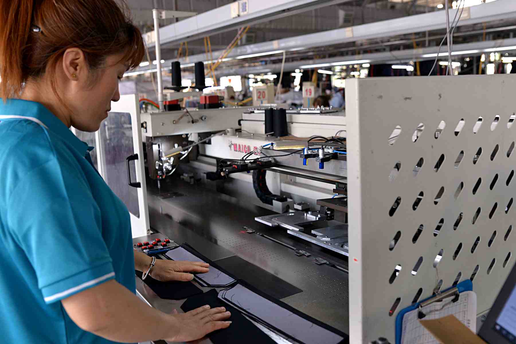 华体会体育app下载官方首页三五三四公司運城襯衣智能制造試驗線班組 (24)