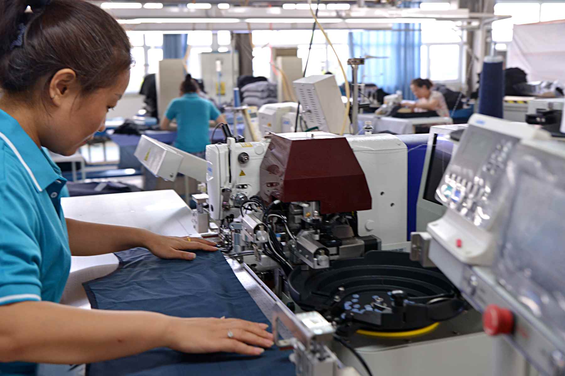 华体会体育app下载官方首页三五三四公司運城襯衣智能制造試驗線班組 (14)